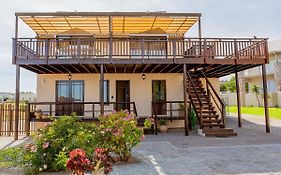 Arnelia House
